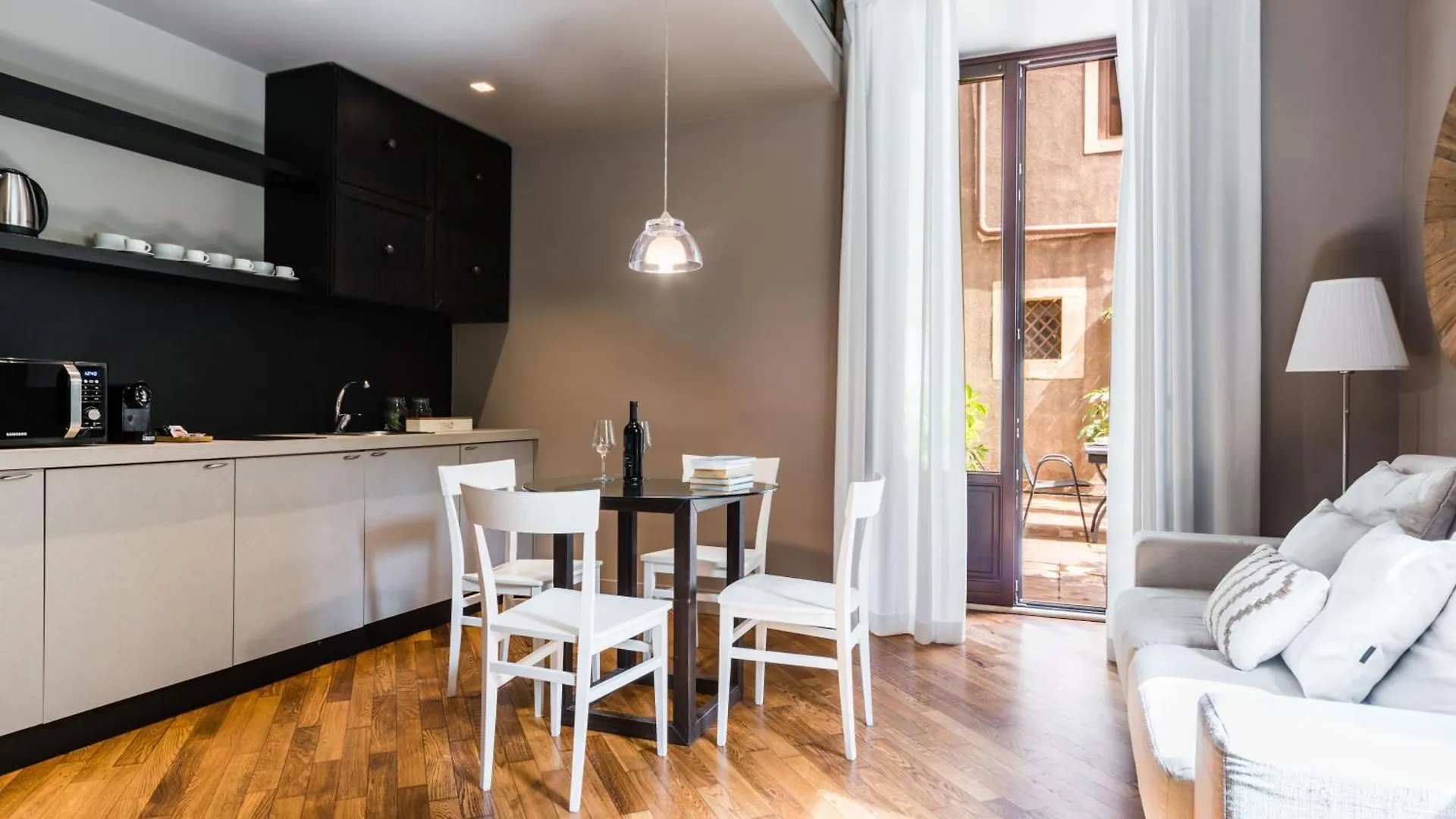 Ferrini Home - Via Monte Sant'Agata Catania 0*,